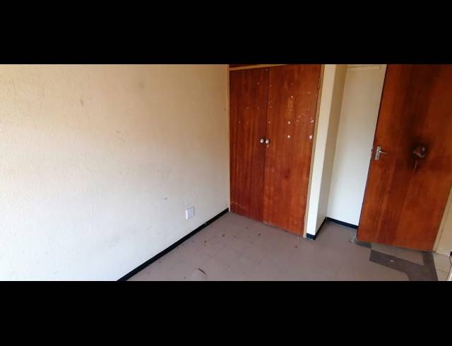 2 BEDROOM FLAT SOLD IN ELANDSHEUWEL